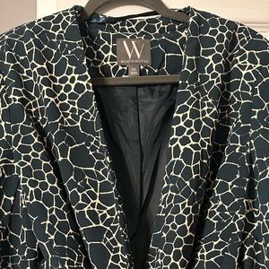 Worthington Blazer- 100% polyester. Hunter green/giraffe pattern. Worn one time.